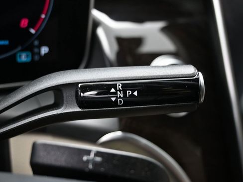 Used 2023 Mercedes-Benz GLC 300 image 19