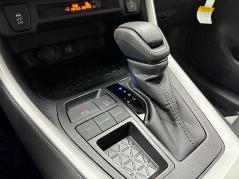 New 2025 Toyota RAV4 XLE w/ Convenience Package image 21