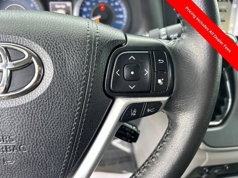 Used 2020 Toyota Sienna XLE Premium AWD/4WD image 10