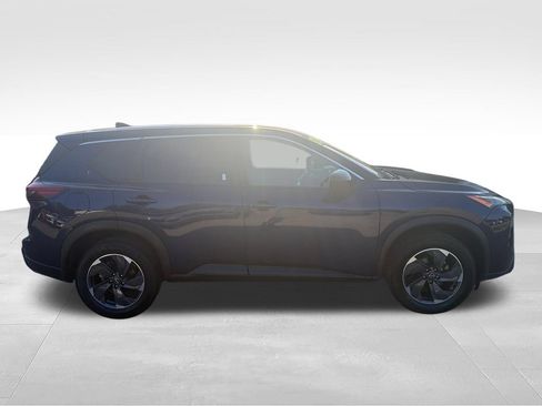 Used 2024 Nissan Rogue SV FWD image 6