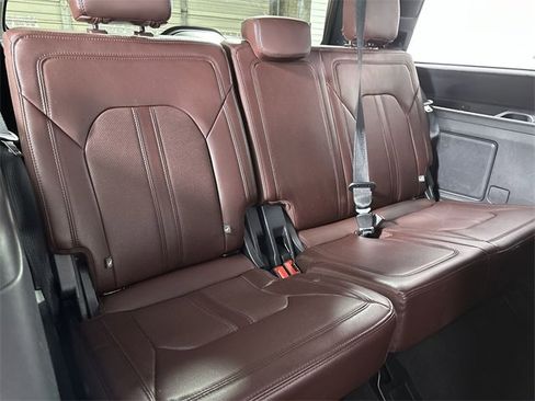 Used 2024 Ford Expedition Limited image 28