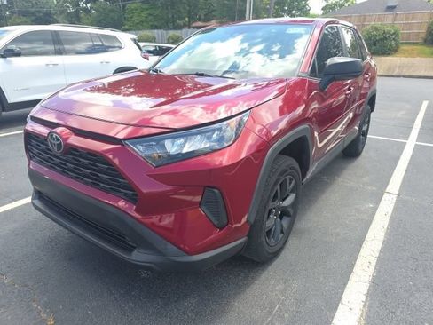 Used 2022 Toyota RAV4 LE FWD image 1