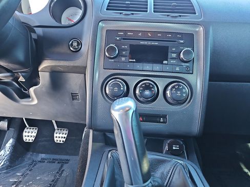 Used 2014 Dodge Challenger R/T image 17