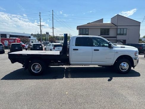 Used 2024 RAM 3500 SLT w/ Quick Order Package 2YG SLT AWD/4WD image 6