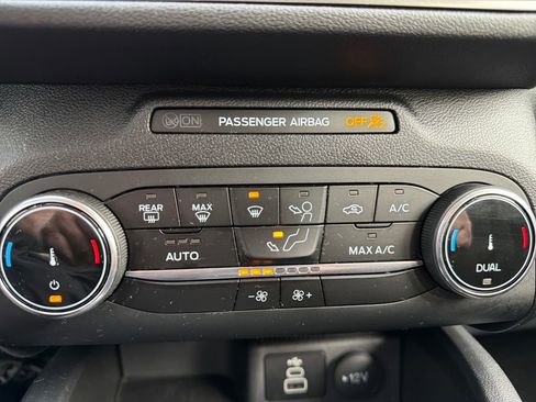 Used 2025 Ford Escape Active image 32