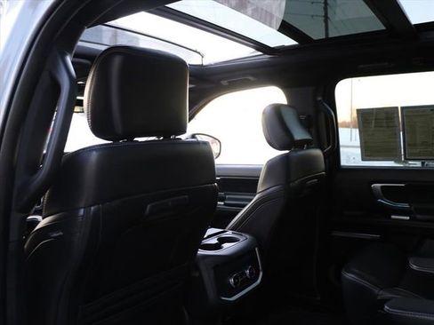 Used 2025 Ford Expedition Max Platinum w/ Stealth Appearance Package image 16