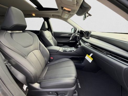 New 2026 INFINITI QX60 Luxe w/ Family Package image 21