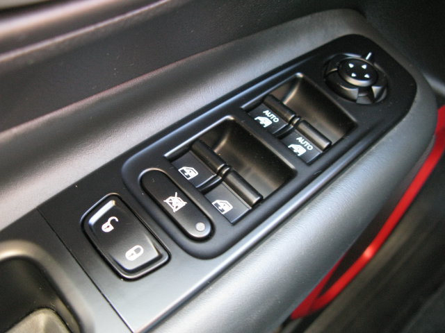 Used 2023 Jeep Renegade Trailhawk AWD/4WD image 15