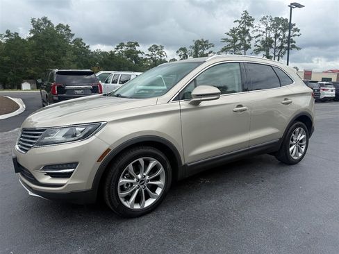 Used 2017 Lincoln MKC Select w/ Select Plus Package FWD image 25
