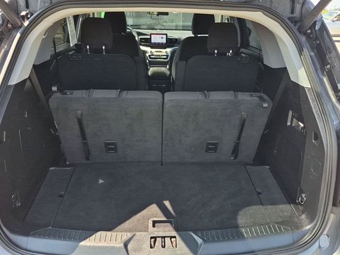Used 2021 Ford Explorer XLT RWD image 27
