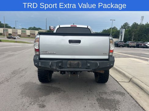 Used 2012 Toyota Tacoma 4x4 Access Cab V6 w/ TRD Sport Pkg image 4