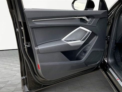 Used 2025 Audi Q3 2.0T Premium w/ Convenience Package image 18