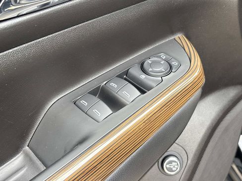 Certified 2023 GMC Acadia SLE w/ Driver Convenience Package FWD image 14
