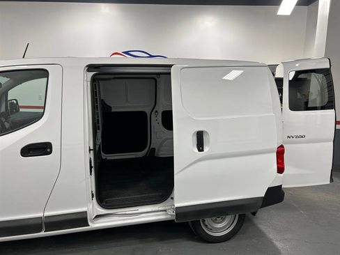 Used 2020 Nissan NV200 S w/ Back Door Glass Package image 10