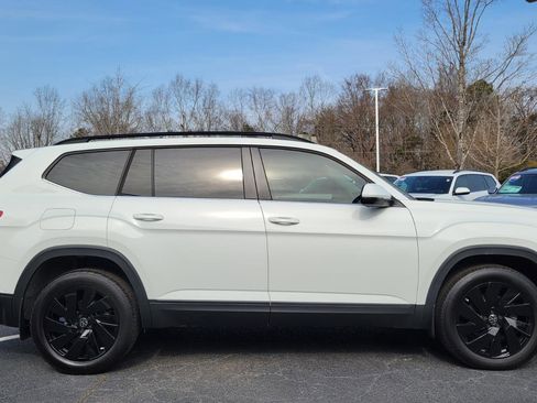 Certified 2025 Volkswagen Atlas SE w/ Panoramic Sunroof Package image 6