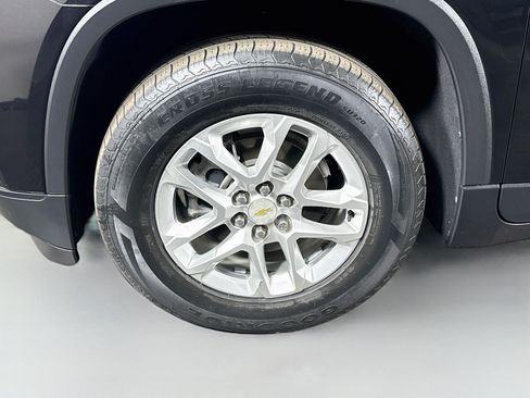 Used 2021 Chevrolet Traverse LS FWD image 38