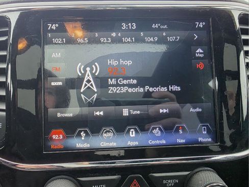 Used 2019 Jeep Grand Cherokee Limited w/ Luxury Group II image 16