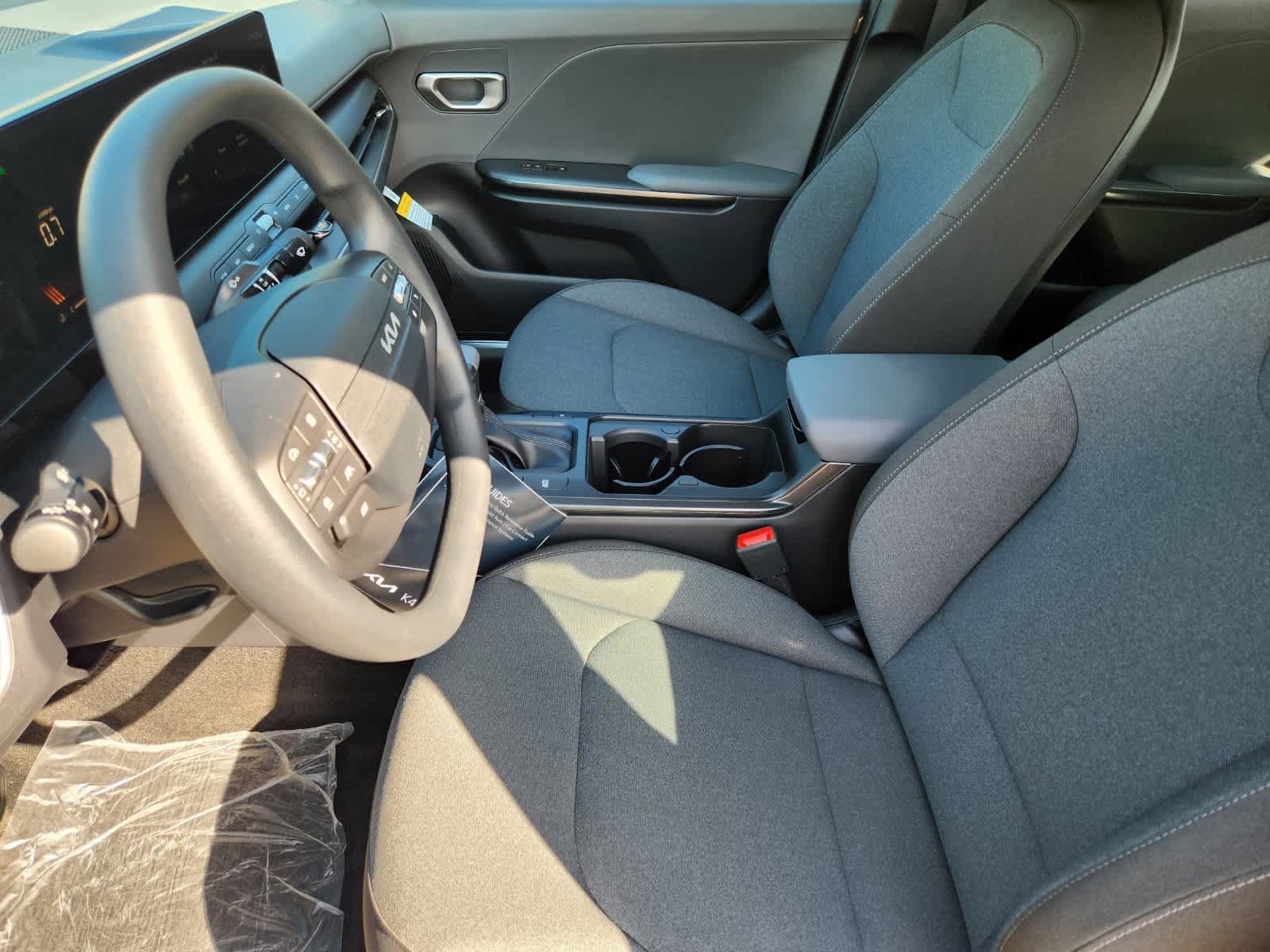 Certified 2025 Kia K4 FWD image 11