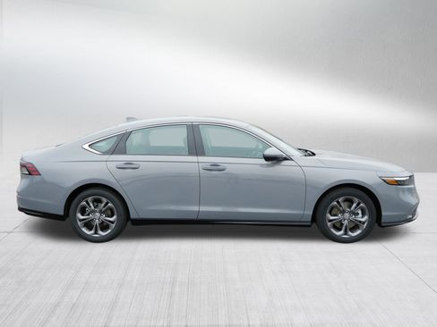 Certified 2025 Honda Accord EX-L image 8