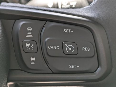 New 2025 Jeep Gladiator Sport image 22