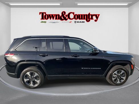 Used 2023 Jeep Grand Cherokee 4xe w/ Luxury Tech Group II image 4