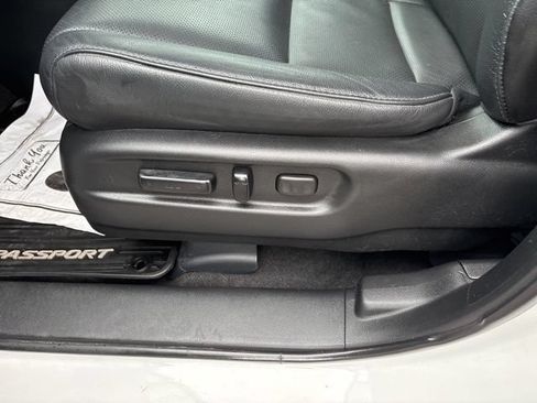 Used 2023 Honda Passport EX-L image 11