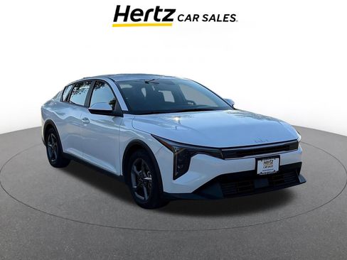 Used 2025 Kia K4 LXS image 1