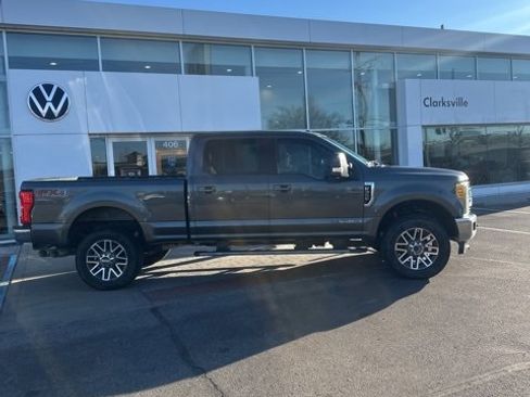 Used 2017 Ford F350 Lariat image 4