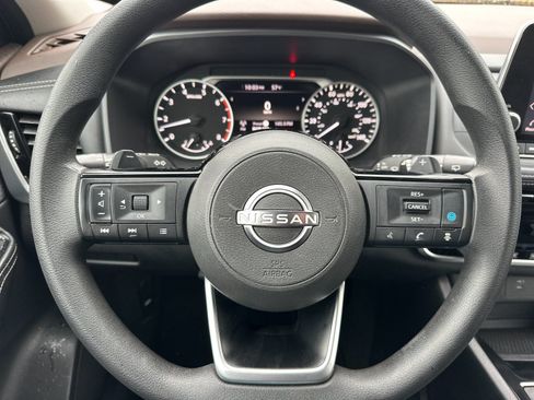 Used 2022 Nissan Rogue SV AWD/4WD image 22