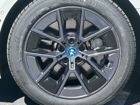 Certified 2023 BMW i4 eDrive35 RWD image 38