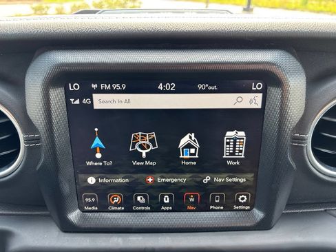 Used 2023 Jeep Wrangler Unlimited Sahara AWD/4WD image 37