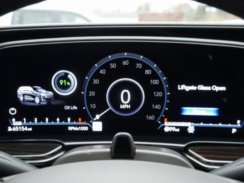 Used 2023 Cadillac Escalade ESV Premium Luxury image 14