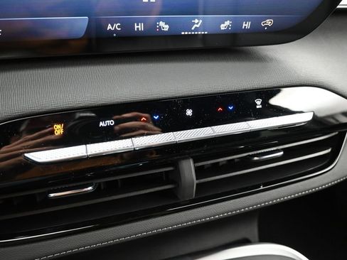 New 2026 Buick Enclave Sport Touring w/ LPO, Floor Liner Package image 17