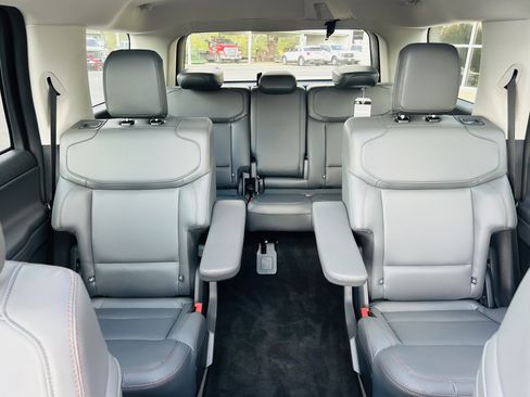 New 2025 Ford Expedition Active RWD image 22