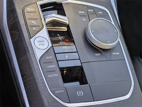 Used 2024 BMW 330e xDrive image 27