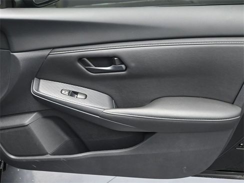 Used 2025 Nissan Sentra S image 34