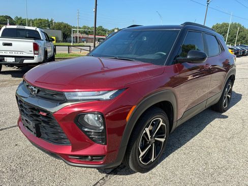 Used 2023 Chevrolet TrailBlazer RS w/ Convenience Package FWD image 2