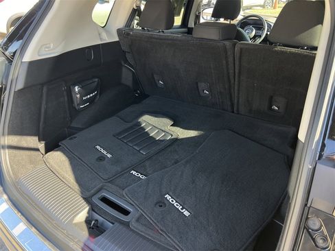 Certified 2023 Nissan Rogue SV image 27