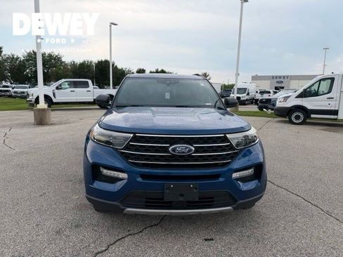 Used 2020 Ford Explorer XLT w/ Equipment Group 202A AWD/4WD image 3