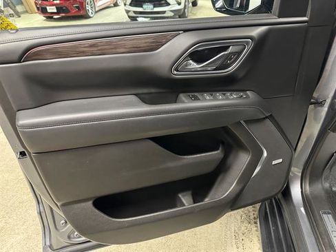 Used 2021 Chevrolet Tahoe LT w/ Luxury Package AWD/4WD image 17