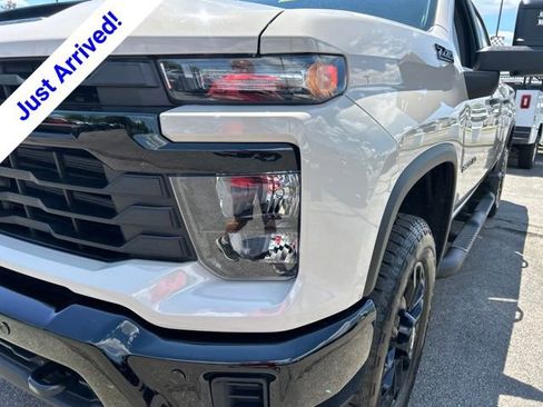 New 2026 Chevrolet Silverado 2500 Custom w/ Custom Value Package AWD/4WD image 9