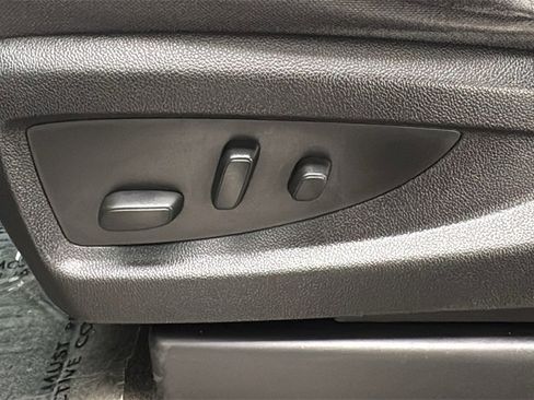 Used 2017 GMC Sierra 1500 SLE w/ SLE Value Package image 19