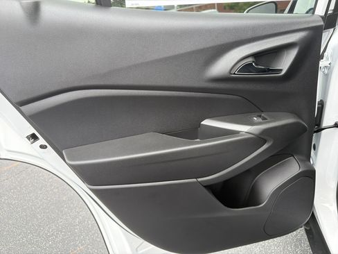 New 2026 Chevrolet Trax LT w/ LT Convenience Package FWD image 21