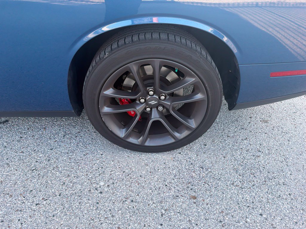 Used 2023 Dodge Challenger GT w/ Performance Handling Group RWD image 8