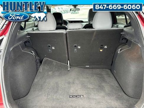 Used 2022 Nissan Kicks SR w/ Premium Package image 9