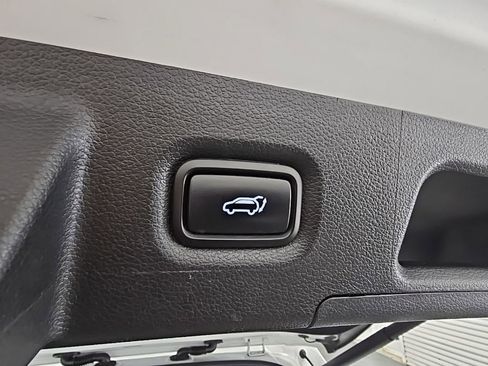 Used 2020 Hyundai Santa Fe Limited image 38