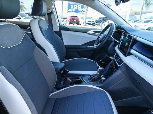 New 2025 Volkswagen Taos SE image 32
