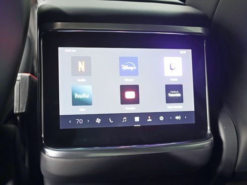 Used 2022 Tesla Model X image 29