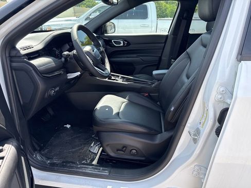 New 2026 Jeep Compass Limited AWD/4WD image 15