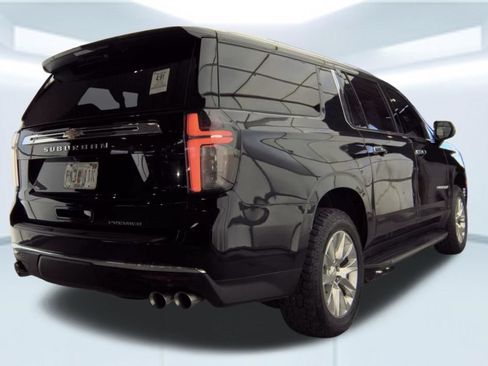 Used 2023 Chevrolet Suburban Premier RWD image 2